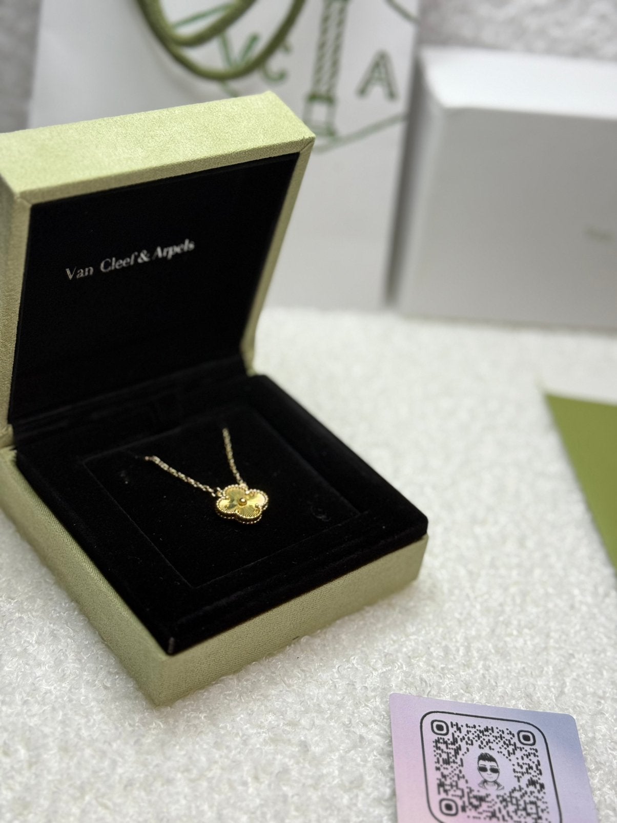 Van Cleef & Arpels Alhambra Ketting, Sieraden, Tassen en Uiterlijk, Kettingen, Ophalen of Verzenden, Zo goed als nieuw, Goud, Zilver