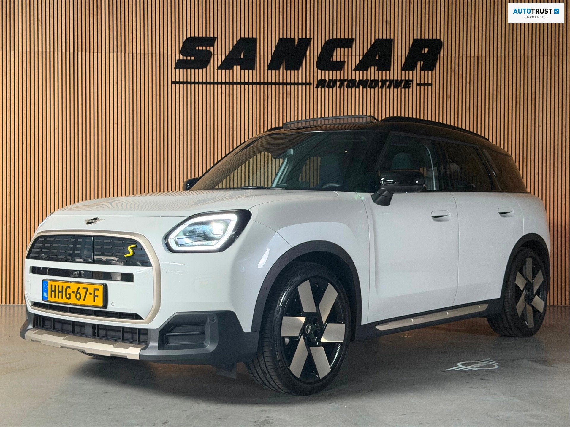 Mini Countryman SE ALL4 Favoured XL 66.5 kWh 313 PK PANO|TRE, Automaat, Stoelverwarming, Countryman, 180 min