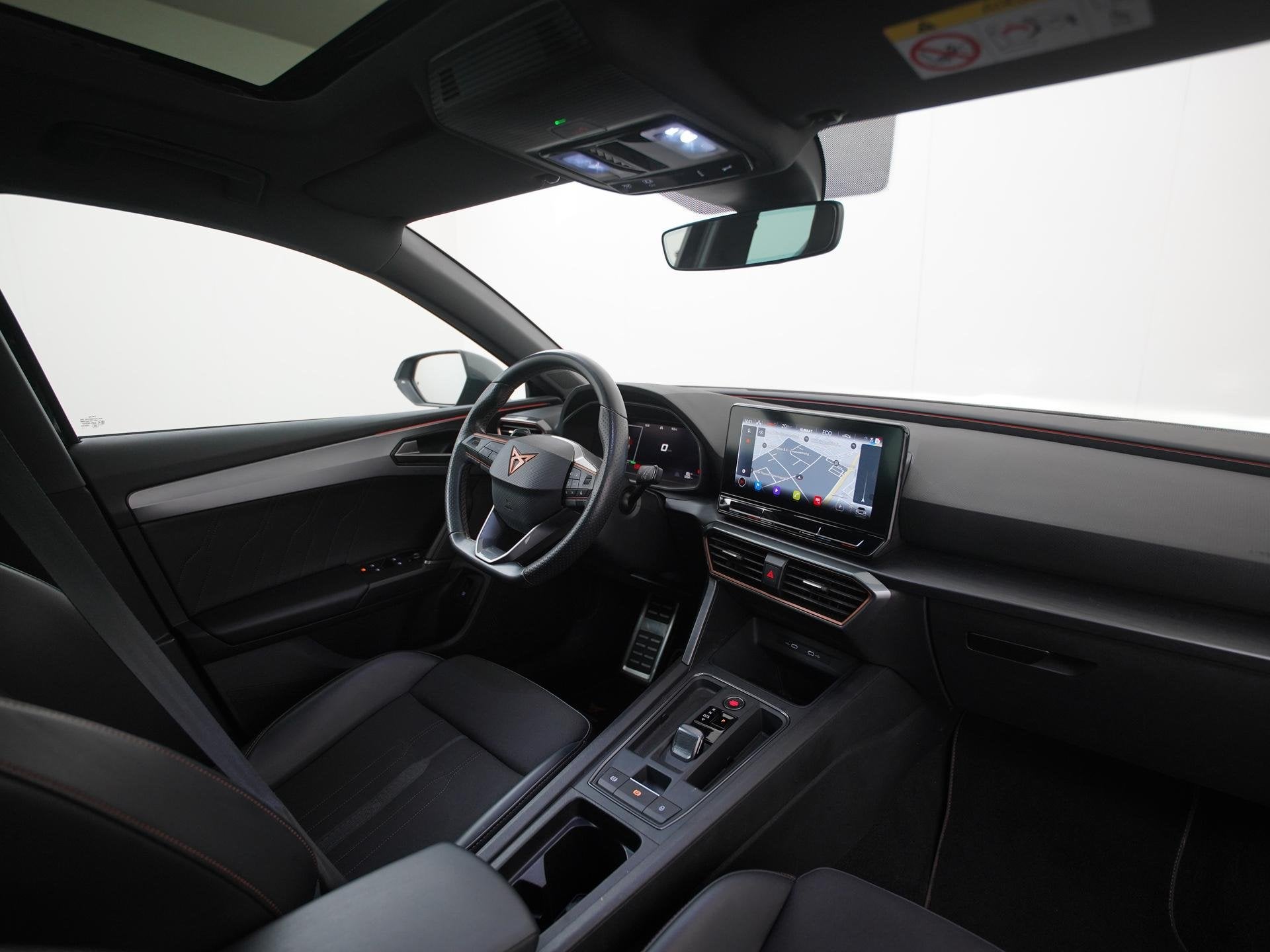 CUPRA Leon 1.4 e-Hybrid | Panoramadak | Stuurverwarming | Zo, Auto's, Stof, Gebruikt, 4 cilinders, Verwarmde buitenspiegels