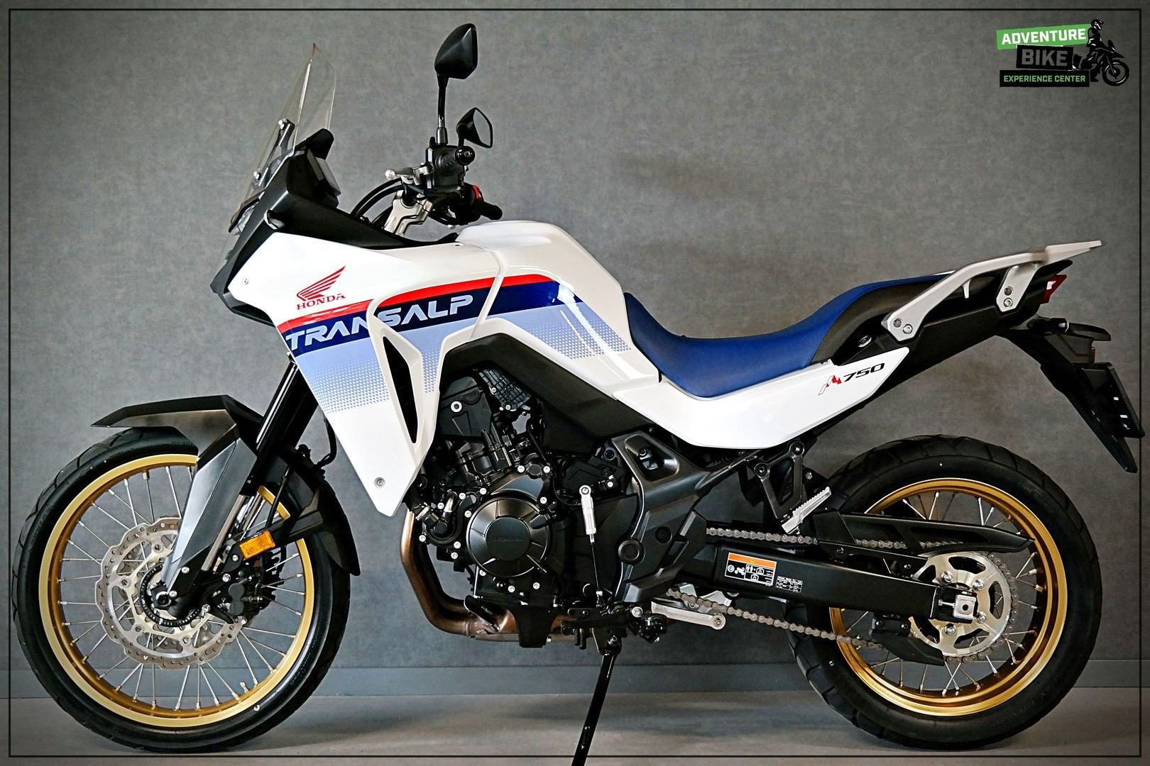 HONDA XL 750 TRANSALP (bj 2024) NIEUWSTAAT / QUICKSHIFTER, Motoren, 2 cilinders, HONDA, Bedrijf, Onbekend