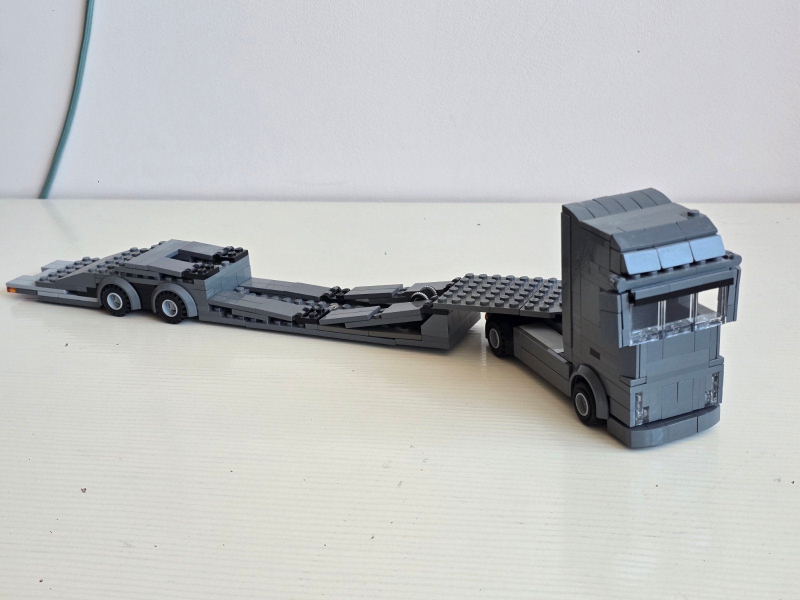 Lego Volvo FH4 Trucktransporter met werkende delen, Ophalen of Verzenden