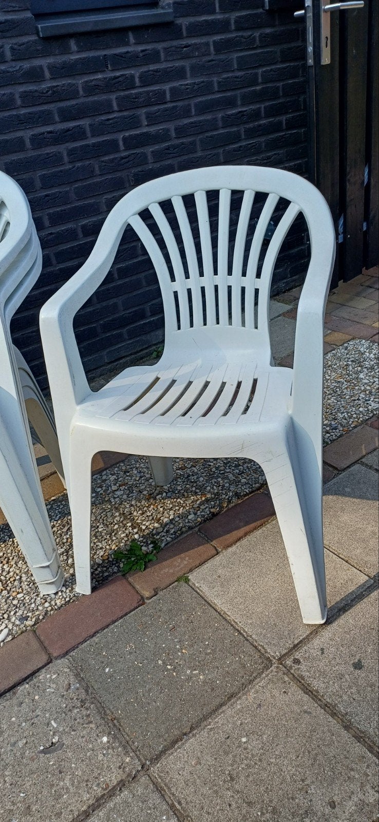 4 stapelbare kunststof tuinstoelen, Ophalen, Gebruikt, Kunststof, Stapelbaar