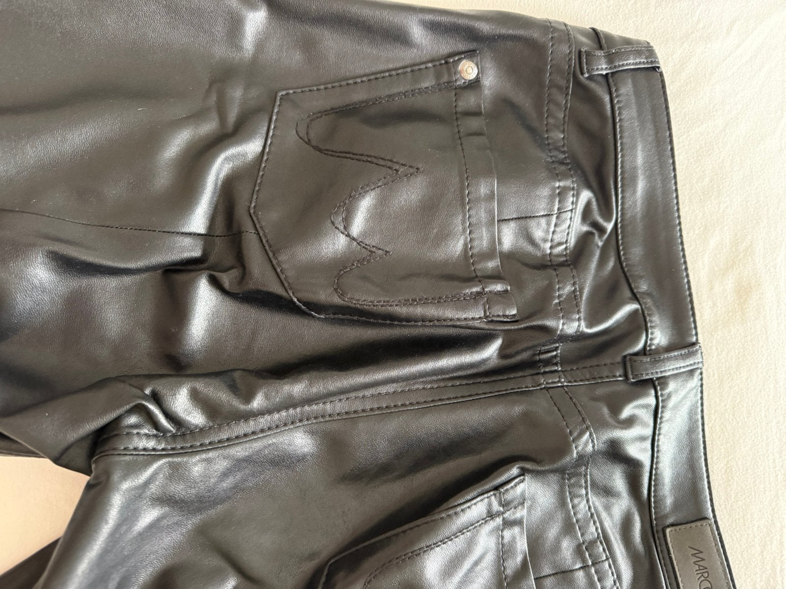 Marc cain broek faux leather dames, Maat 38/40 (M), Zwart, Ophalen of Verzenden, Zo goed als nieuw