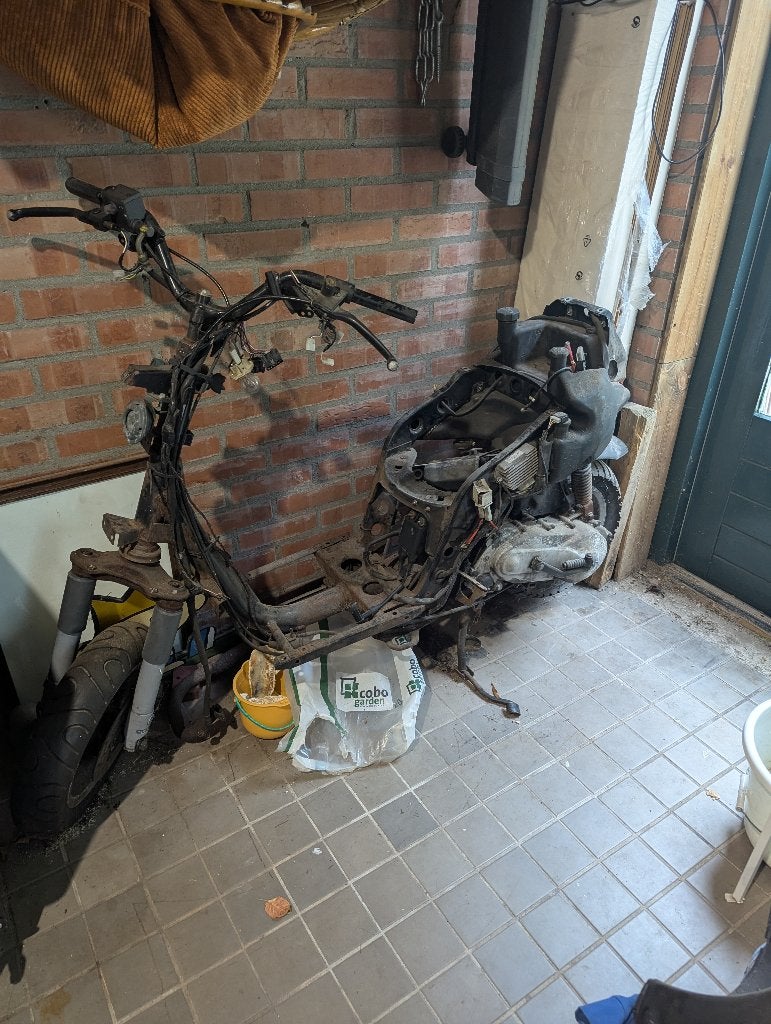 Piaggio ZIP C25 bj2006, Fietsen en Brommers, Ophalen, Gebruikt, Maximaal 45 km/u, Zip
