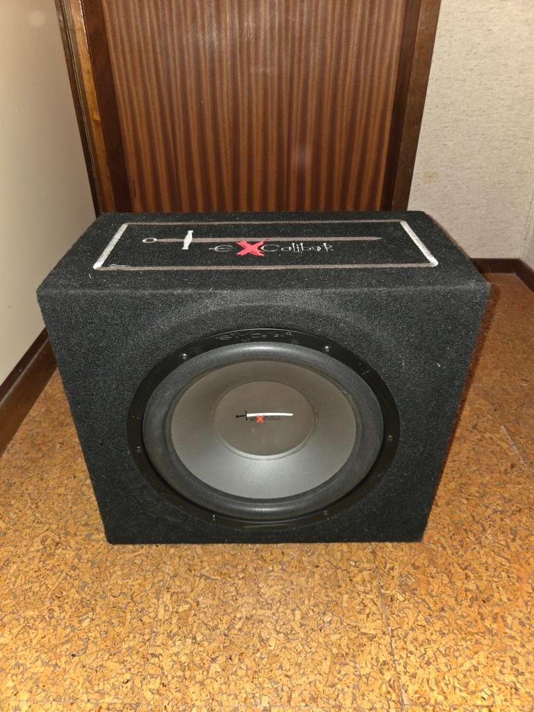 Subwoofer Excalibur X12C met versterker X500.2, Ophalen of Verzenden, Zo goed als nieuw, Vrijstaand, Minder dan 85 cm