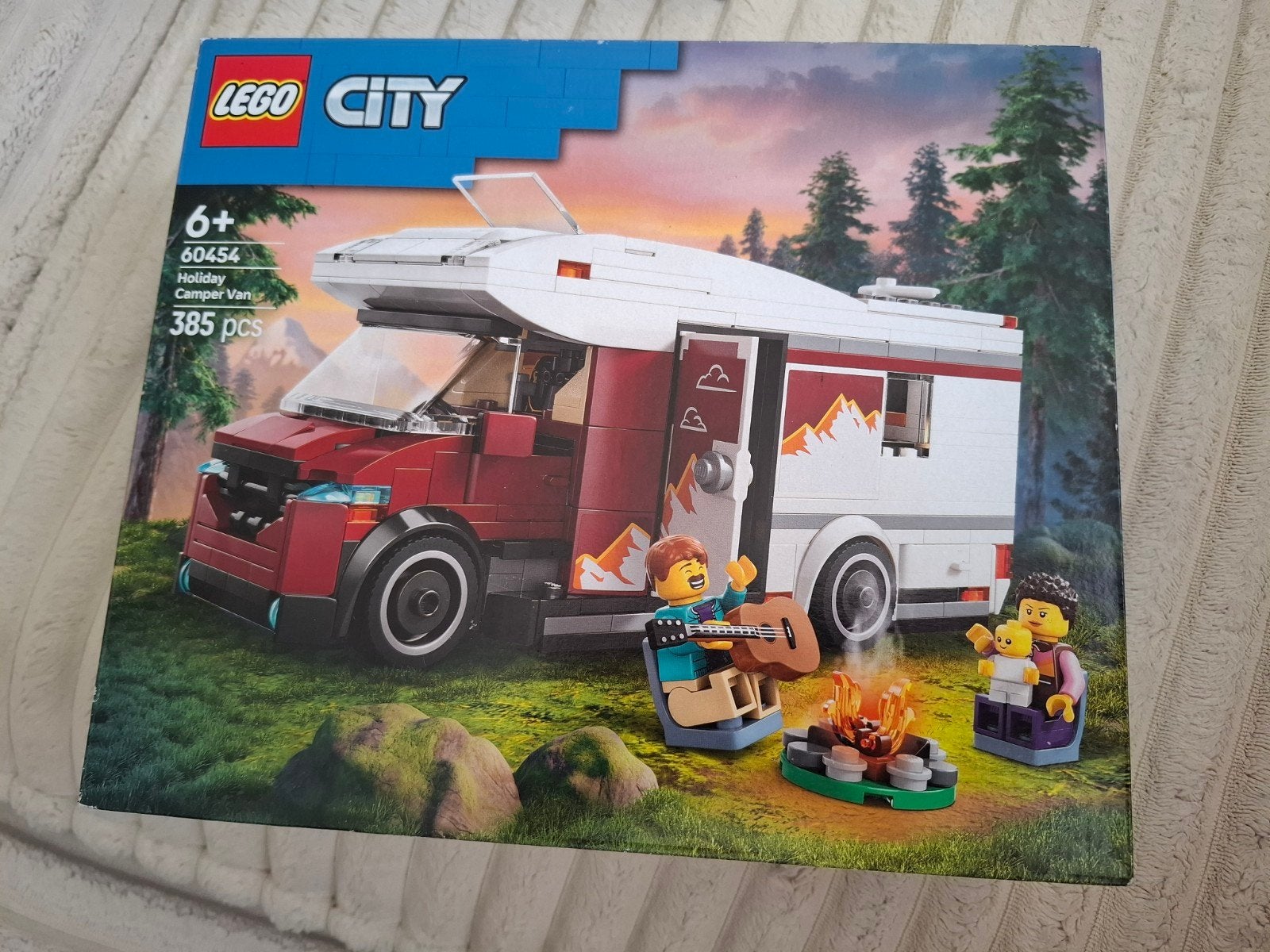 LEGO City 60454 Holiday Camper Van - Nieuw in doos, Ophalen of Verzenden, Nieuw, Overige merken