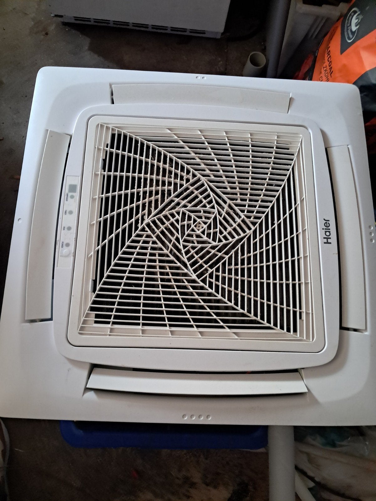 Haier 5kw plafondunit, Ophalen