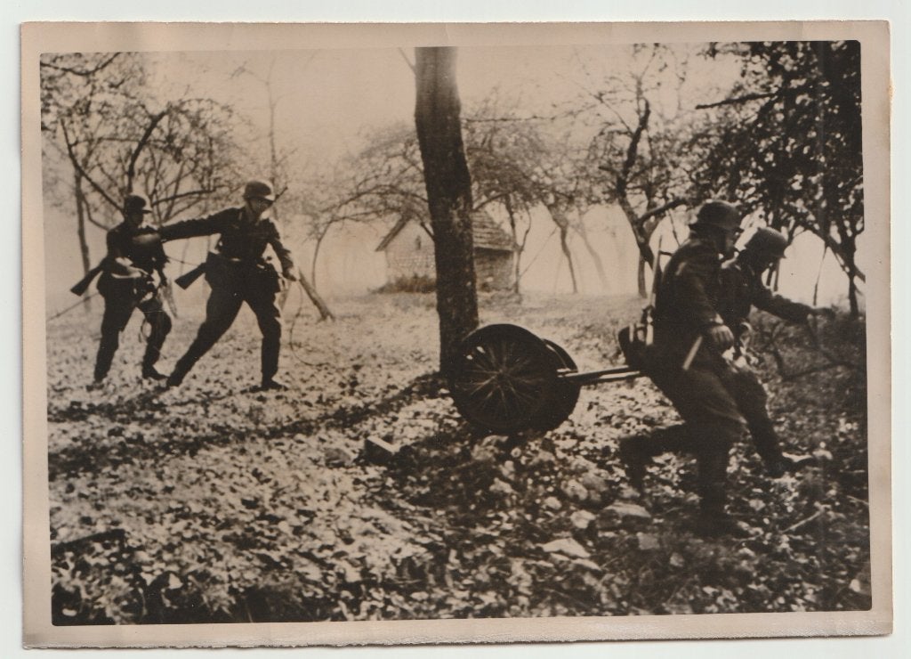 Persfoto 18 - Overbrenging kabel 1941, Ophalen of Verzenden, Landmacht, Duitsland, Foto of Poster