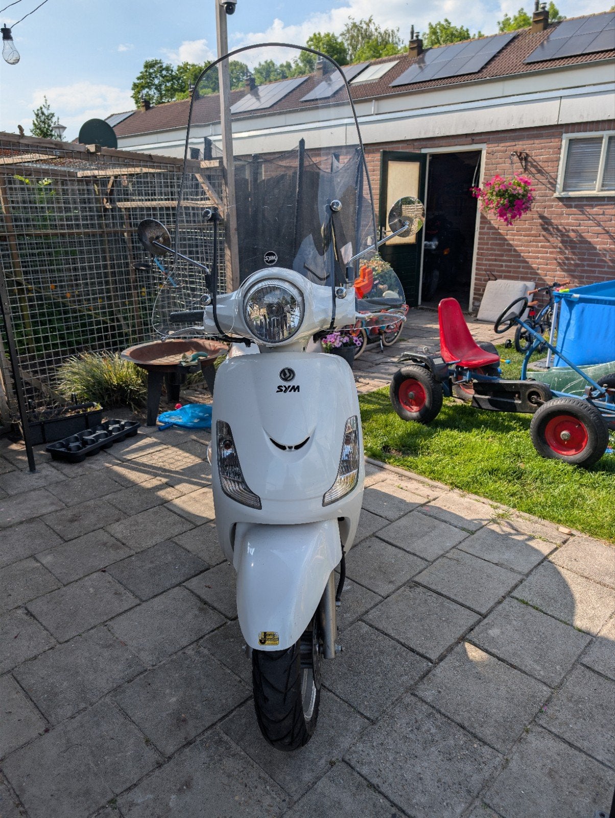 Witte Sym Fiddle II Scooter - Lage kilometerstand, Fietsen en Brommers, Ophalen