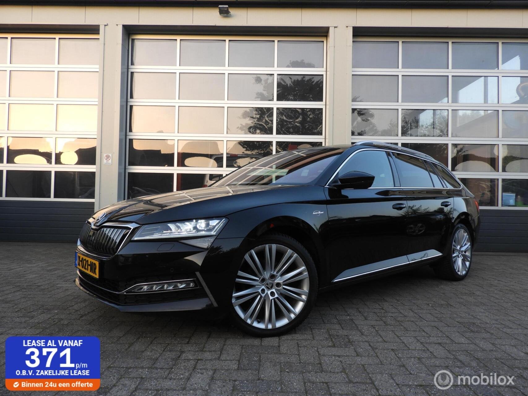 Skoda Superb Combi 1.4 TSI iV Laurin & Klement , Full optie, Auto's, Skoda, Gebruikt, Euro 6, 4 cilinders, Zwart