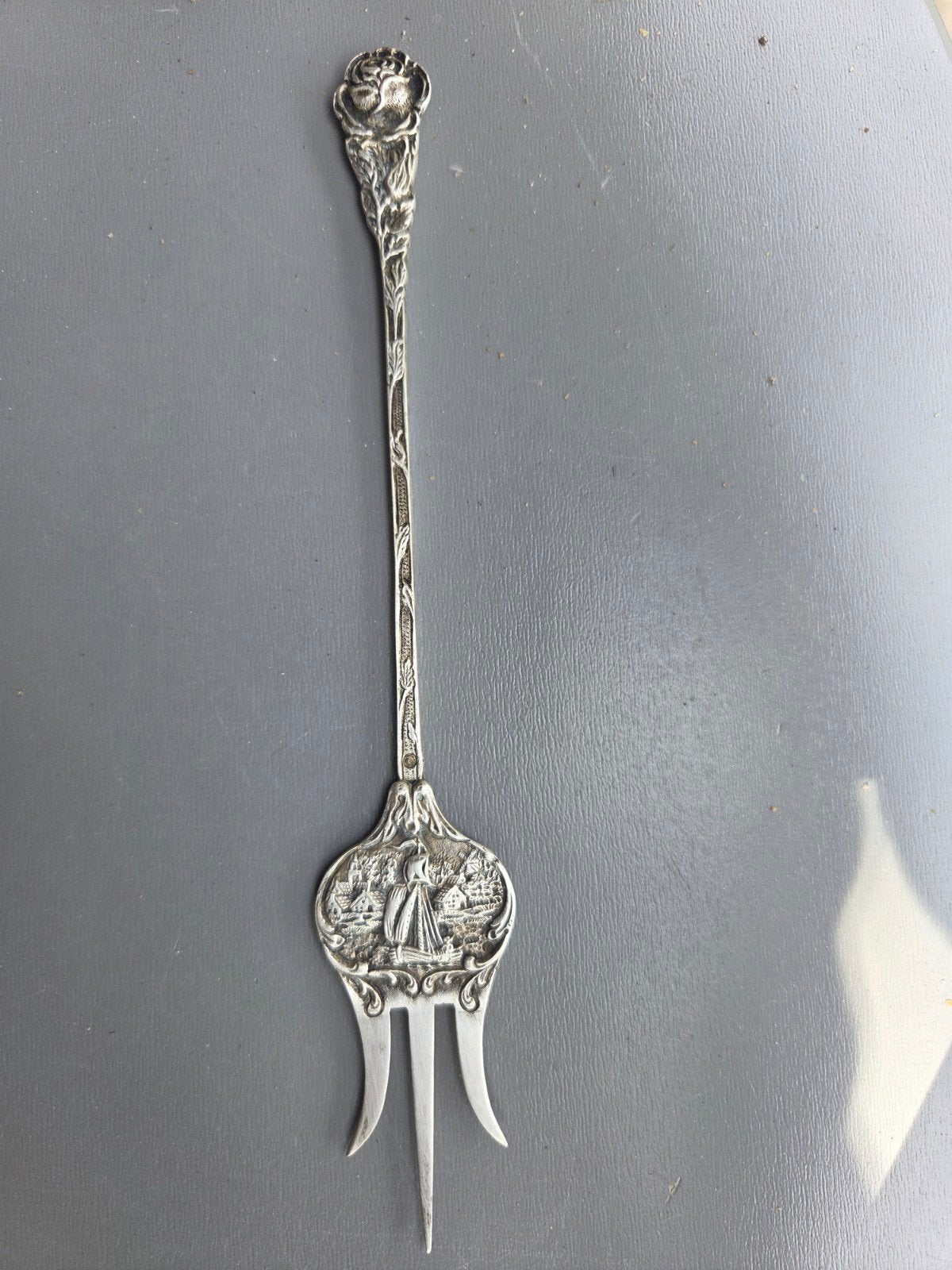 Antieke zilveren vork met Hollands tafereel, Antiek en Kunst, Ophalen of Verzenden