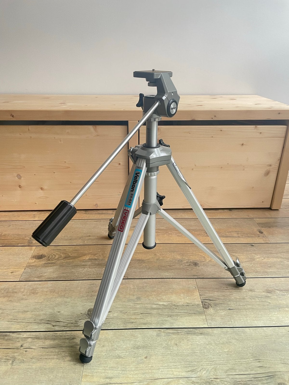 Velbon camera foto / video statief verstelbaar met waterpas, Gebruikt, Met waterpas, Velbon, 125 tot 150 cm