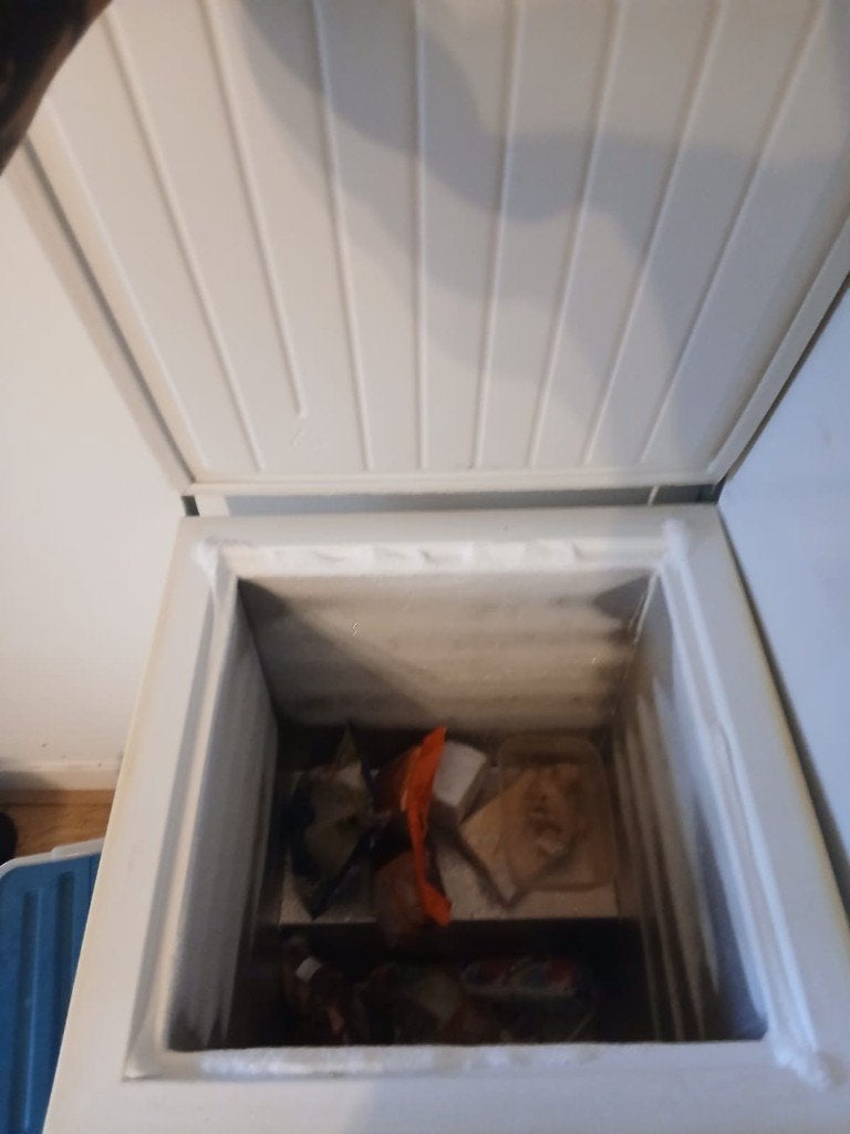 Compacte vriezer met bovenlader, Gebruikt, 75 tot 100 liter, Met aparte vriezer, 45 tot 60 cm