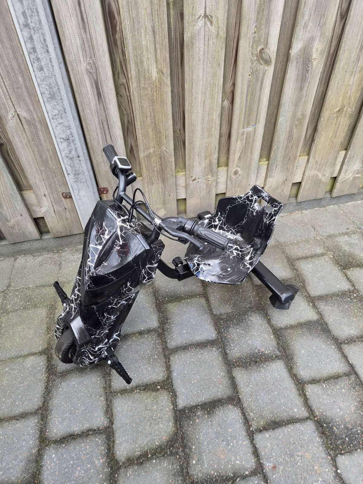 Elektrische Drift Trike met Helm - Zo goed als nieuw, Ophalen of Verzenden, Zo goed als nieuw, Elektrische step (E-scooter)