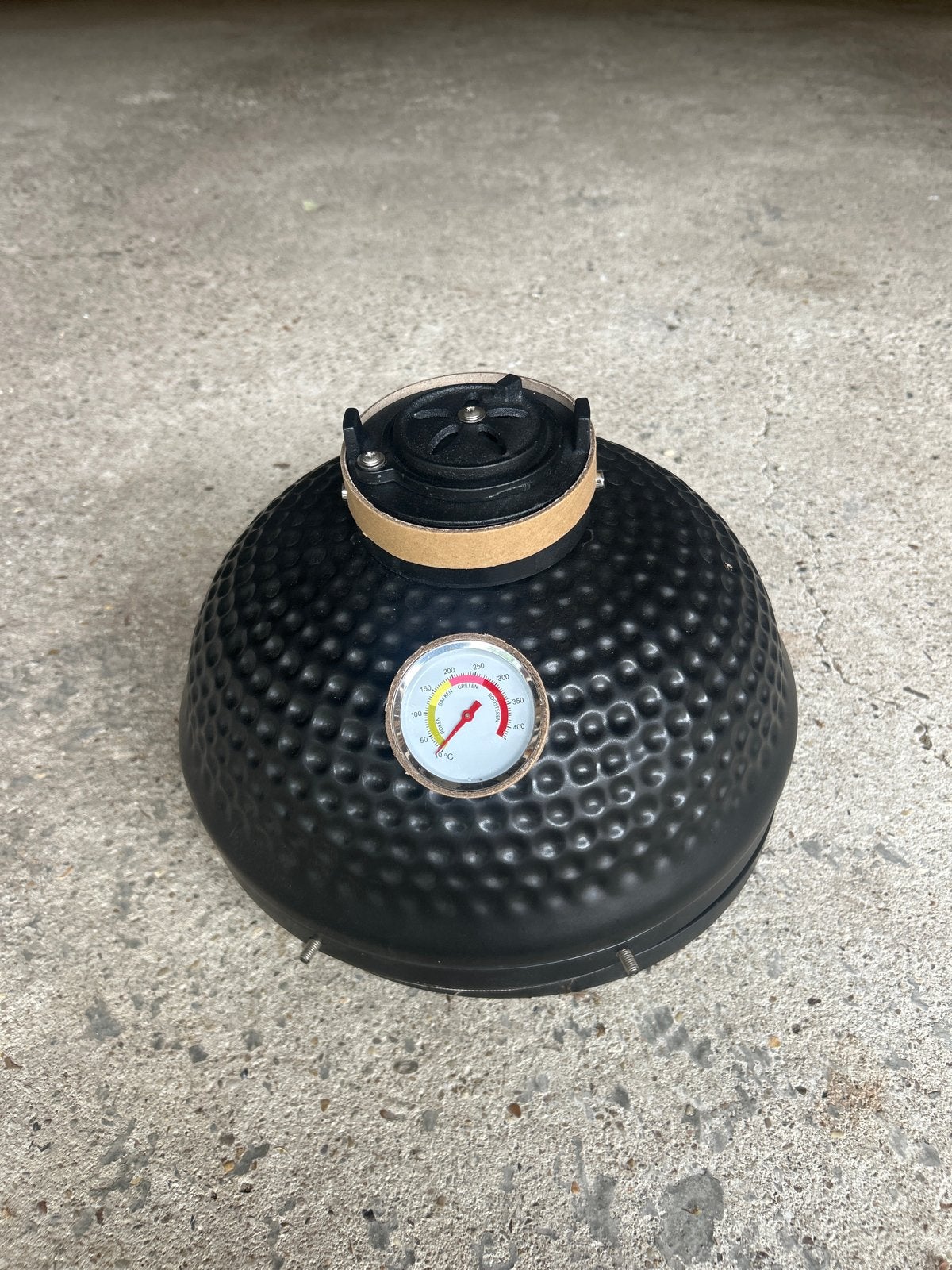 Kamado BBQ deksel met thermometer en band 13 inch, Ophalen of Verzenden, Zo goed als nieuw