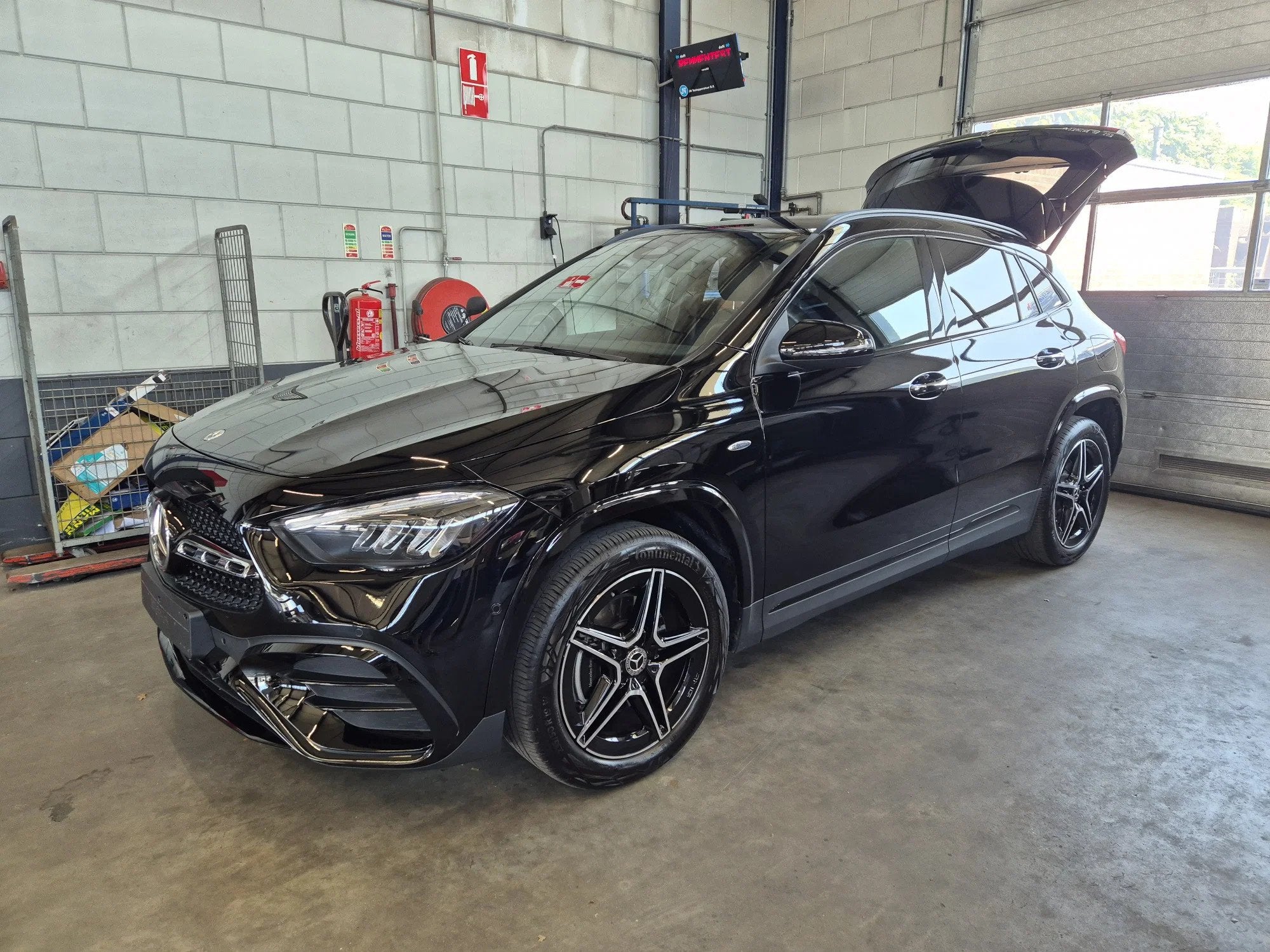 Mercedes-Benz GLA 250 E Hybrid.AMG. Night Pakket,, Metallic lak, Gebruikt, Bedrijf, Hybride Elektrisch/Benzine