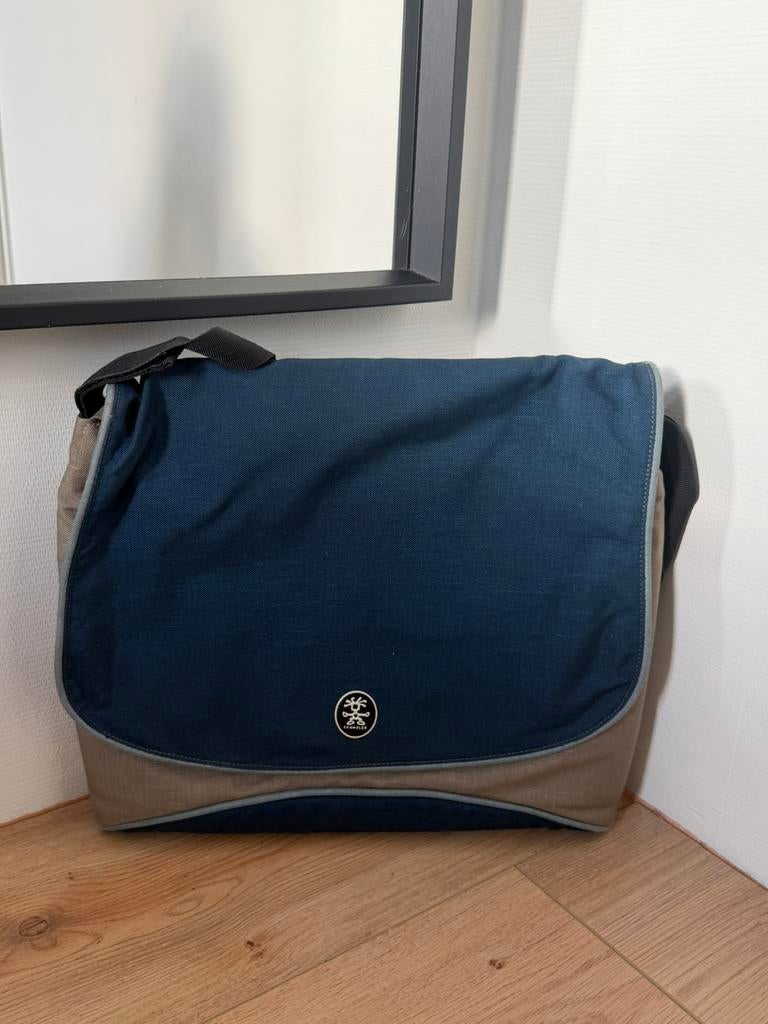 Crumpler Laptop Shoulder Messenger Bag, Computers en Software, Laptoptassen, Zo goed als nieuw, Ophalen of Verzenden