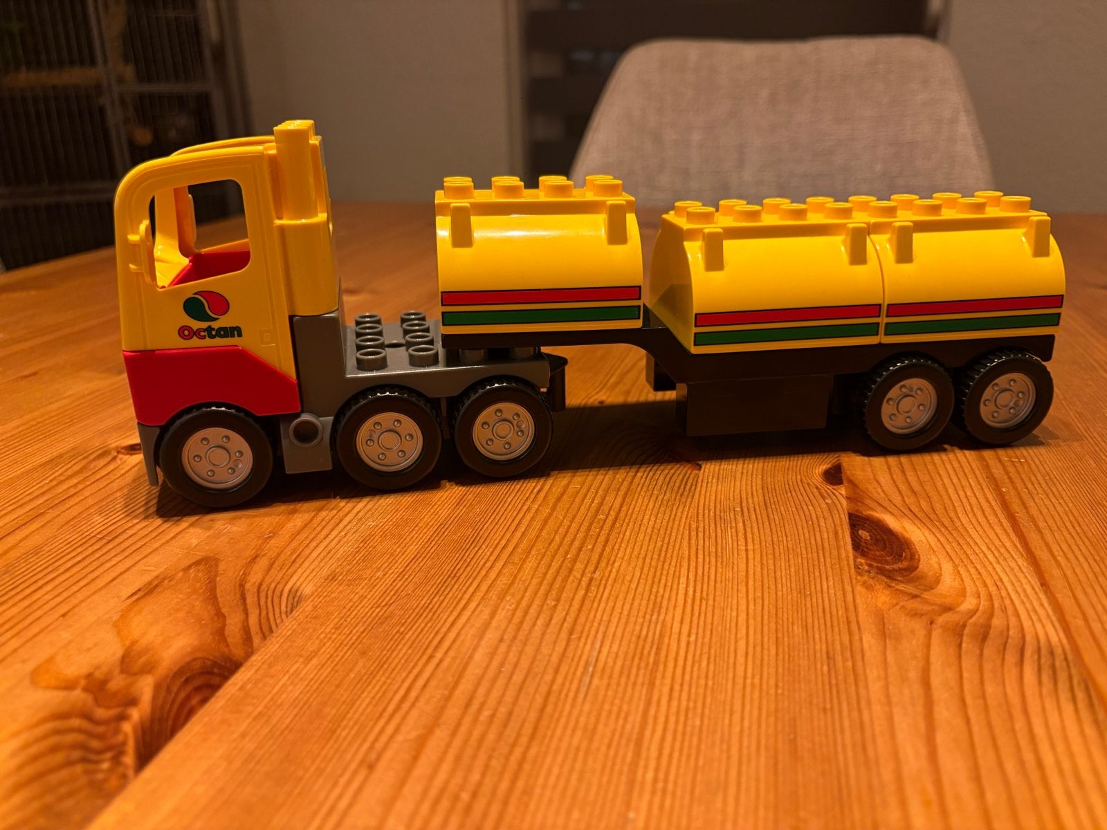 Lego Duplo Octan Tankwagen - Speelgoed Vrachtwagen, Ophalen of Verzenden, Gebruikt