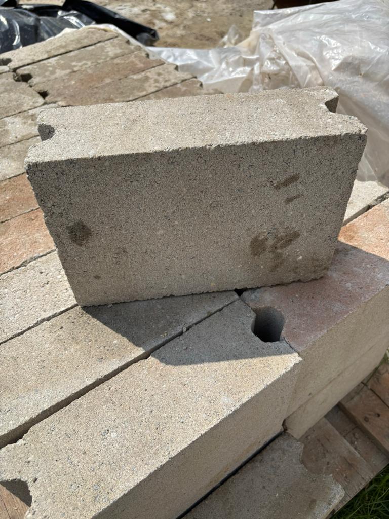 Betonblokken 290x100x190 mm – 98 stuks, ongebruikt, Ophalen, Nieuw, Beton