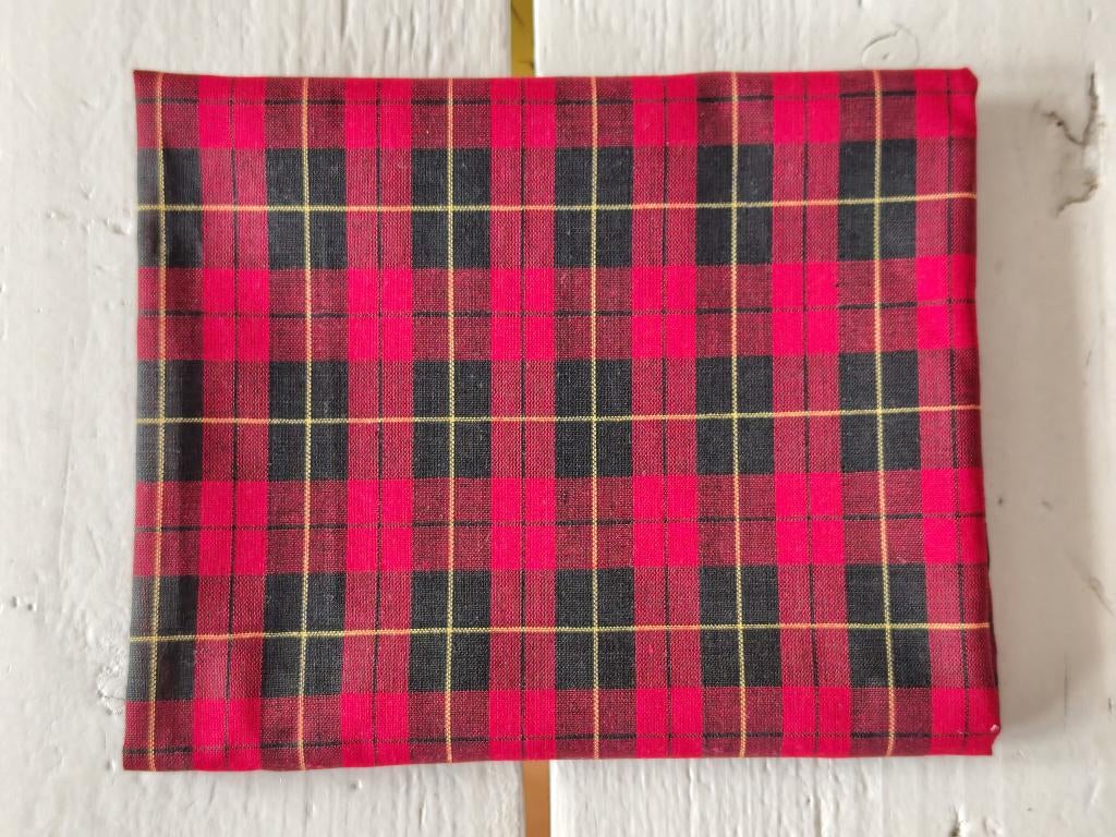 Mooie ruitstof in rood/zwart/geel, Nieuw, Ophalen of Verzenden, 30 tot 120 cm, Katoen