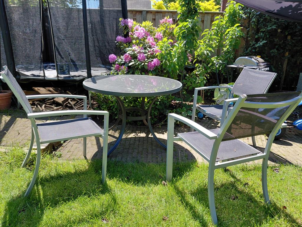 Gebruikte zwarte tuinset (3 stoelen), Ophalen, Gebruikt, Eettafel, 3 zitplaatsen