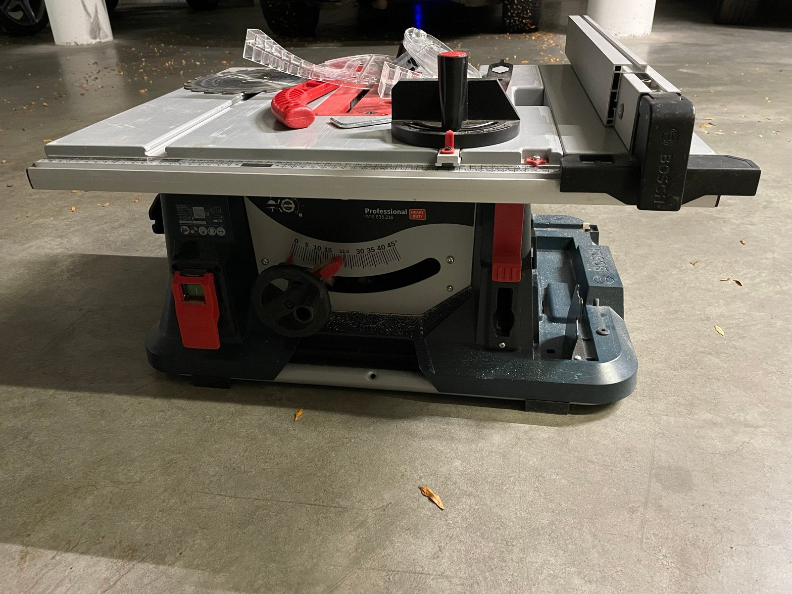Bosch GTS 635-216 Professionele Tafelzaag, Doe-het-zelf en Verbouw, Ophalen, Cirkelzaag, 70 mm of meer, Zo goed als nieuw