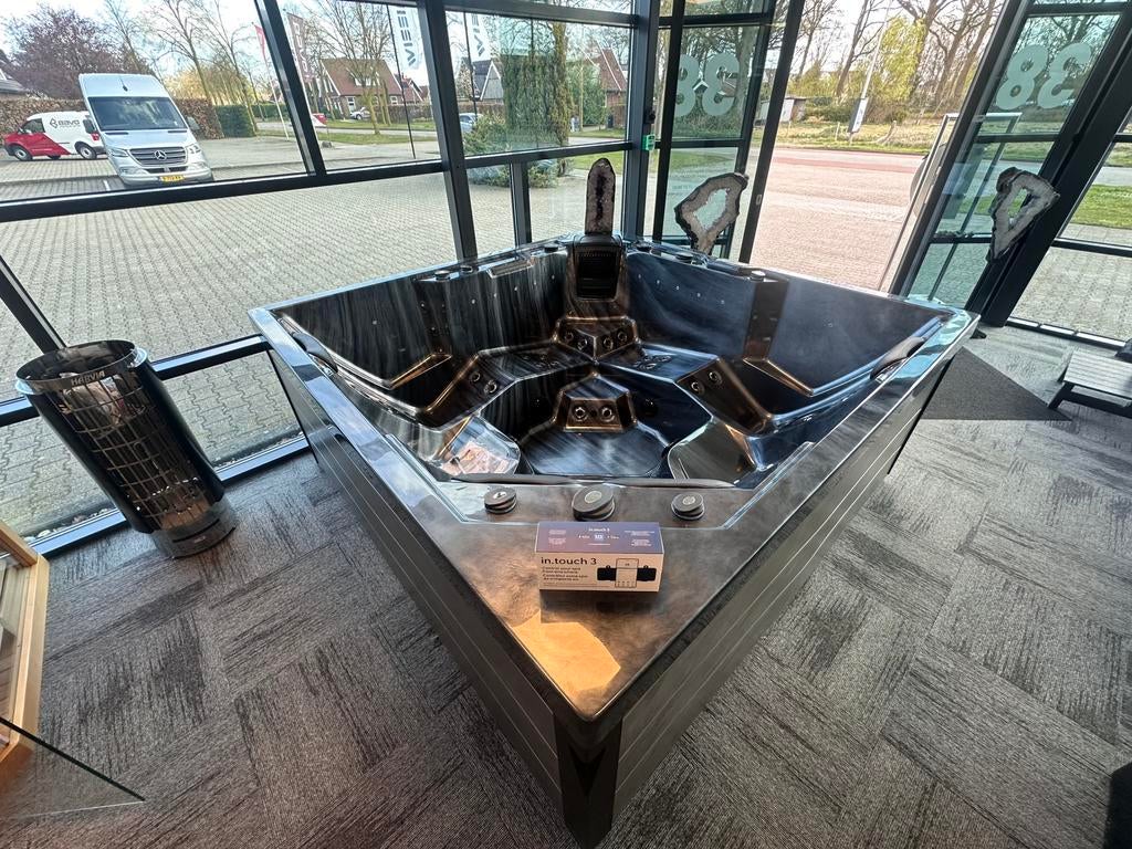 LUXE JACUZZI 225X225 – 64 JETS – WELLNESS VOOR THUIS, Info@inner-stillness.nl, Verzenden, 7665VB, Nieuw