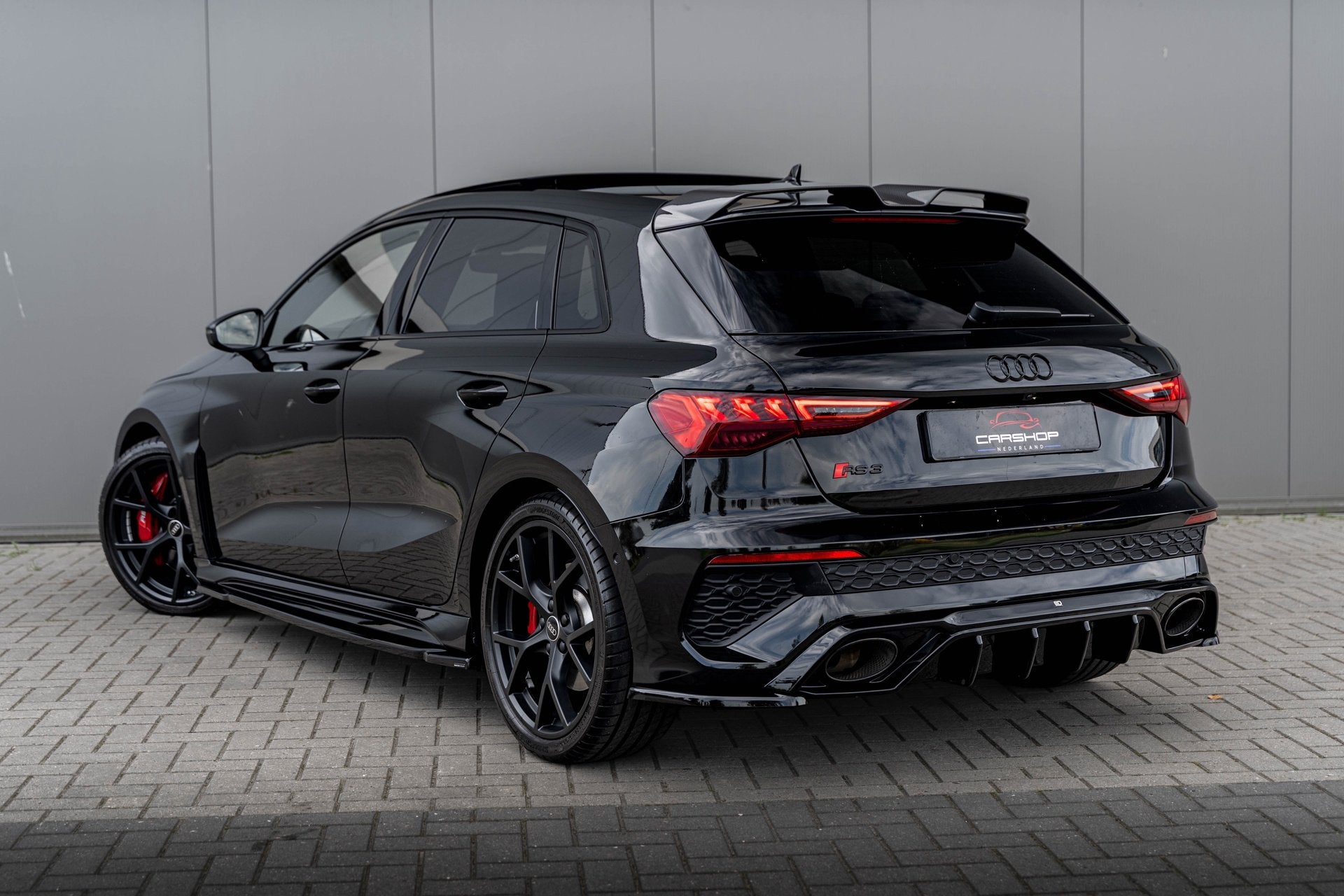 Audi RS3 2.5 TFSI quattro PANO/KEYLESS/B&O/CAMERA/MAXTON, Auto's, Automaat, Dealer onderhouden, RS3, Zwart