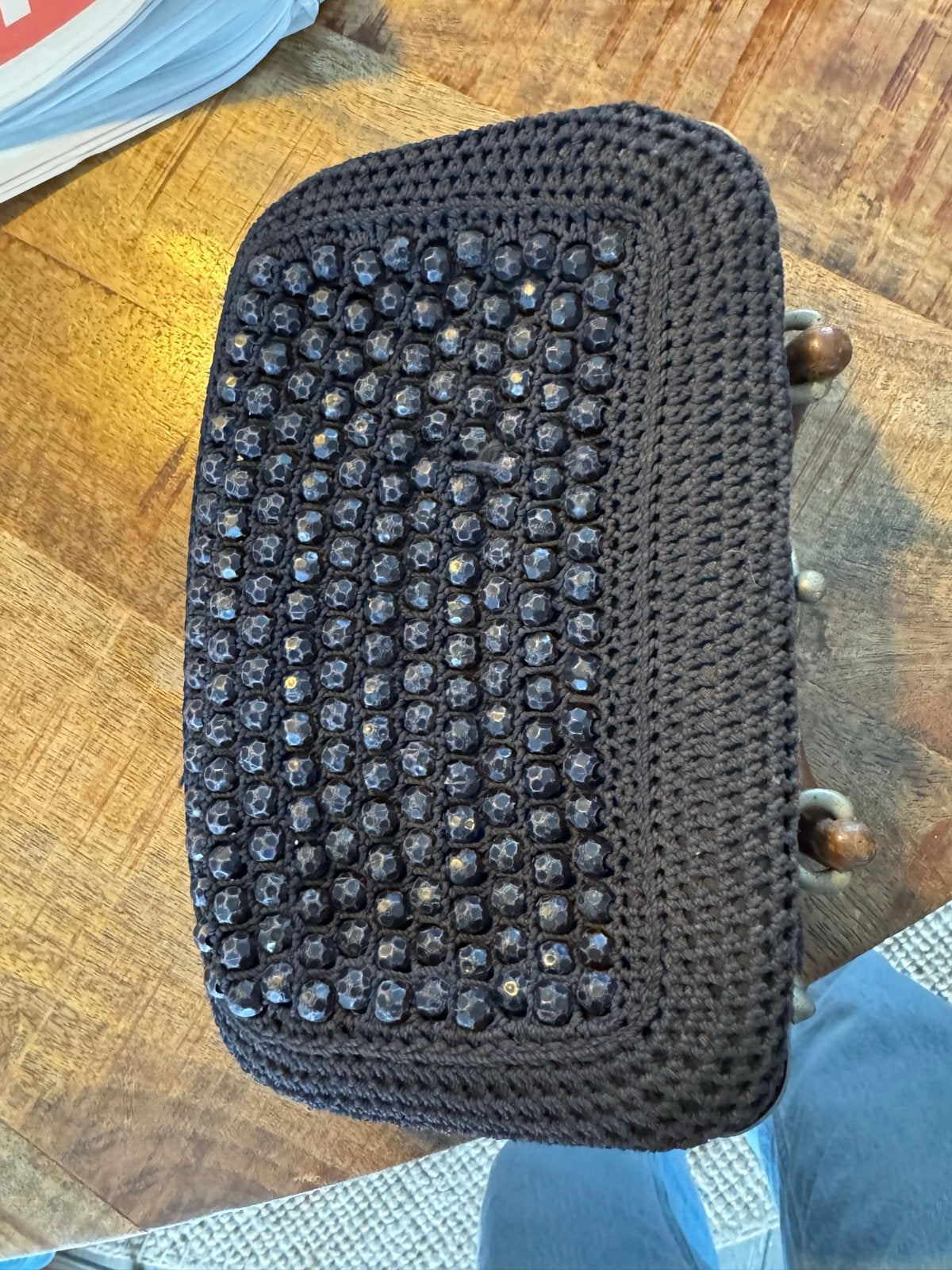 Vintage gehaakte handtas met kralen en houten handvat, Ophalen of Verzenden, Gebruikt, Zwart, Handtas