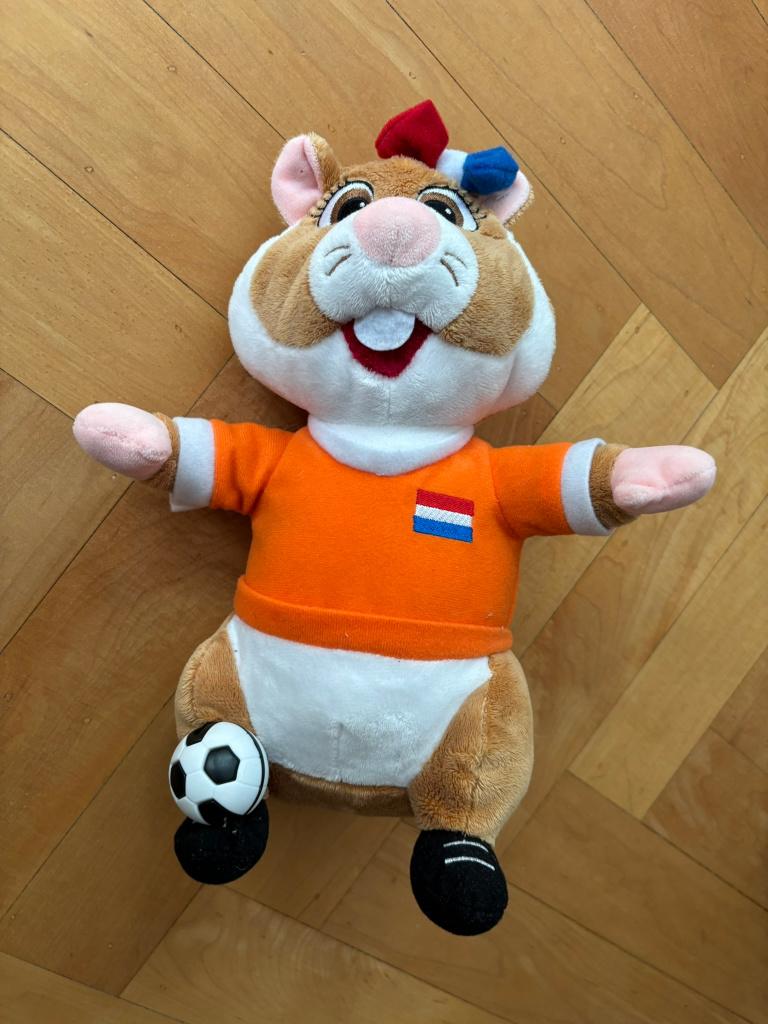 Albert Heijn Hamster Knuffel Oranje Voetbalshirt 8!, Overige typen, Ophalen of Verzenden, Zo goed als nieuw, Wasbaar