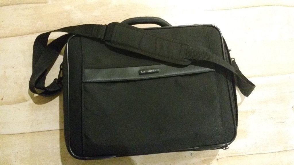 laptoptas zwart, Computers en Software, Laptoptassen, 17 inch of meer, Ophalen of Verzenden, Zo goed als nieuw, Zwart