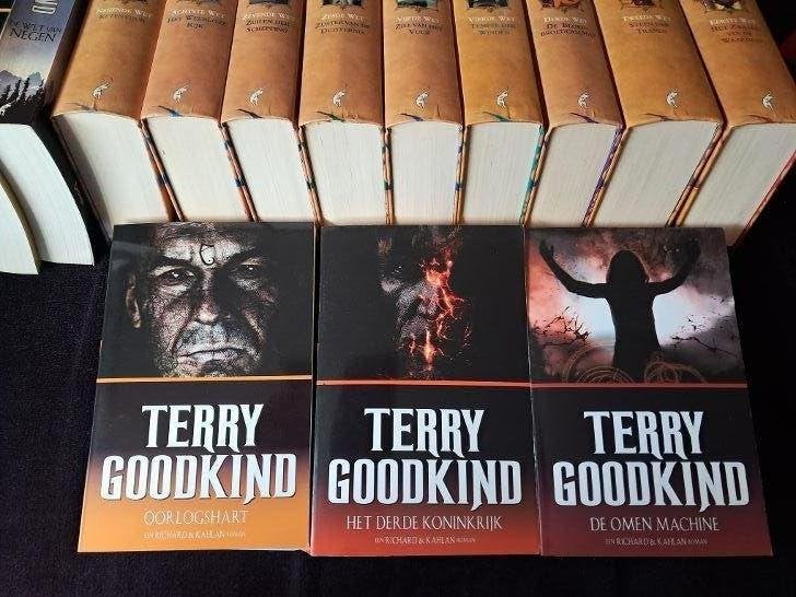 terry goodkind: omen machine,derde koninkrijk,oorlogshart, Ophalen of Verzenden, Gelezen