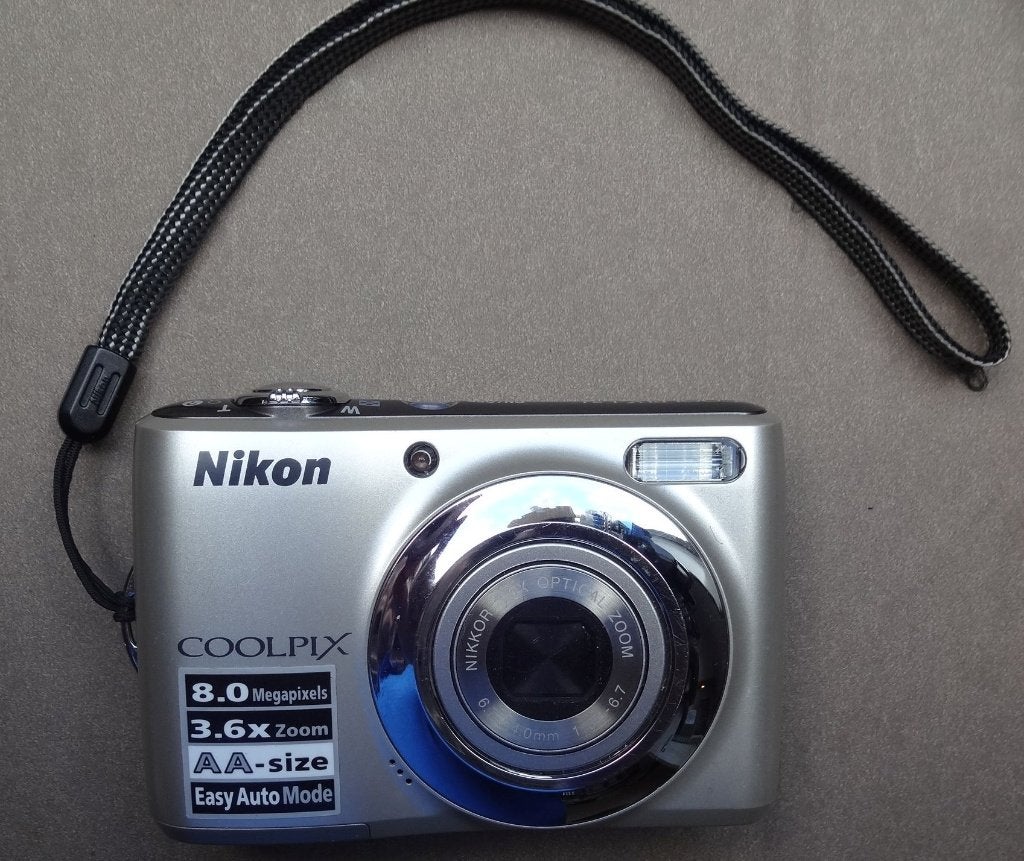 Digitale Camera NIKON Coolpix L21 (defect), Ophalen of Verzenden, Compactcamera, Niet werkend, Nikon