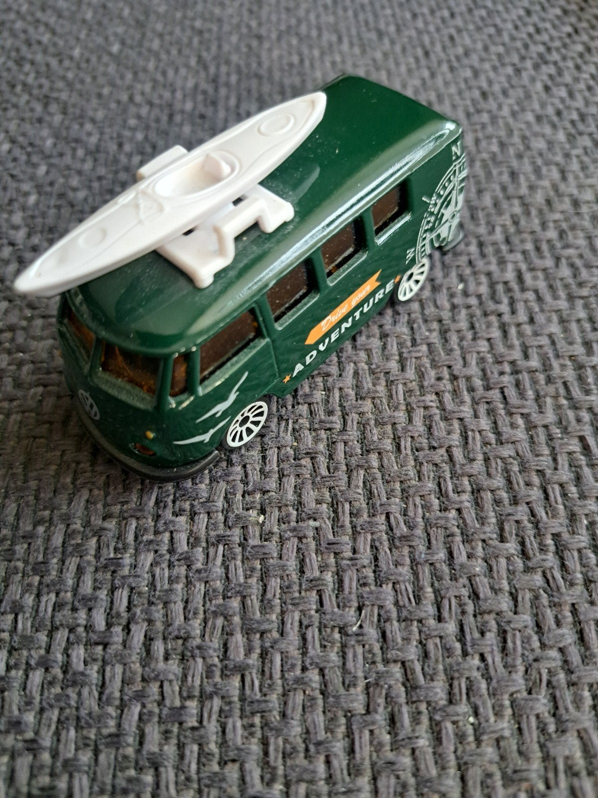 Majorette model v.w transporter "adventure" schaal 1:59, France /thailand, Gebruikt, Ophalen of Verzenden, N.b