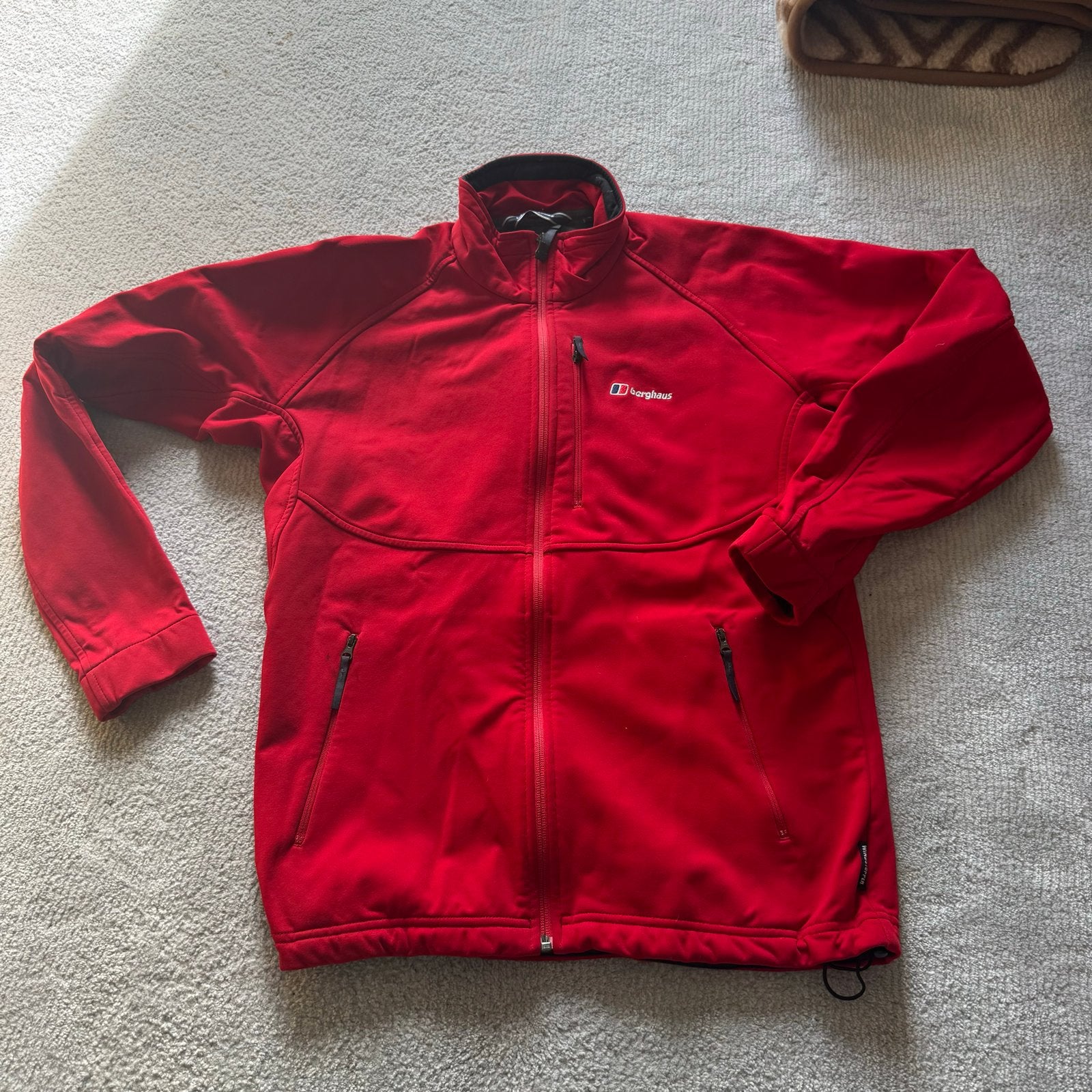 Berghaus Windstopper Soft Shell Jas Rood Maat M, Ophalen of Verzenden, Gedragen, Maat 48/50 (M), Rood