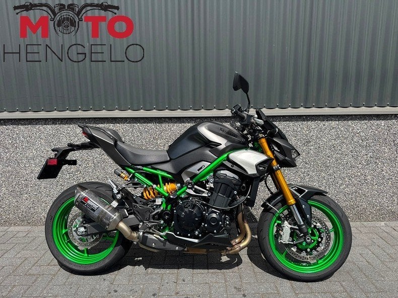 Kawasaki Z900 SE PERFORMANCE AKRAPOVIC (bj 2026), Bedrijf, Info@kawasaki.nl, Jacobus Spijkerdreef 1-3
2132 PZ  Hoofddorp, NL, Kawasaki Motors Europe N.V.