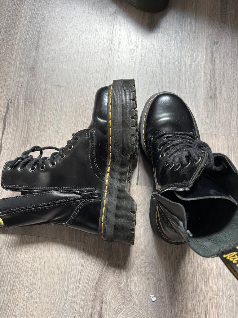 Dr Martens 37 platform, Kleding | Dames, Ophalen of Verzenden, Nieuw, Zwart