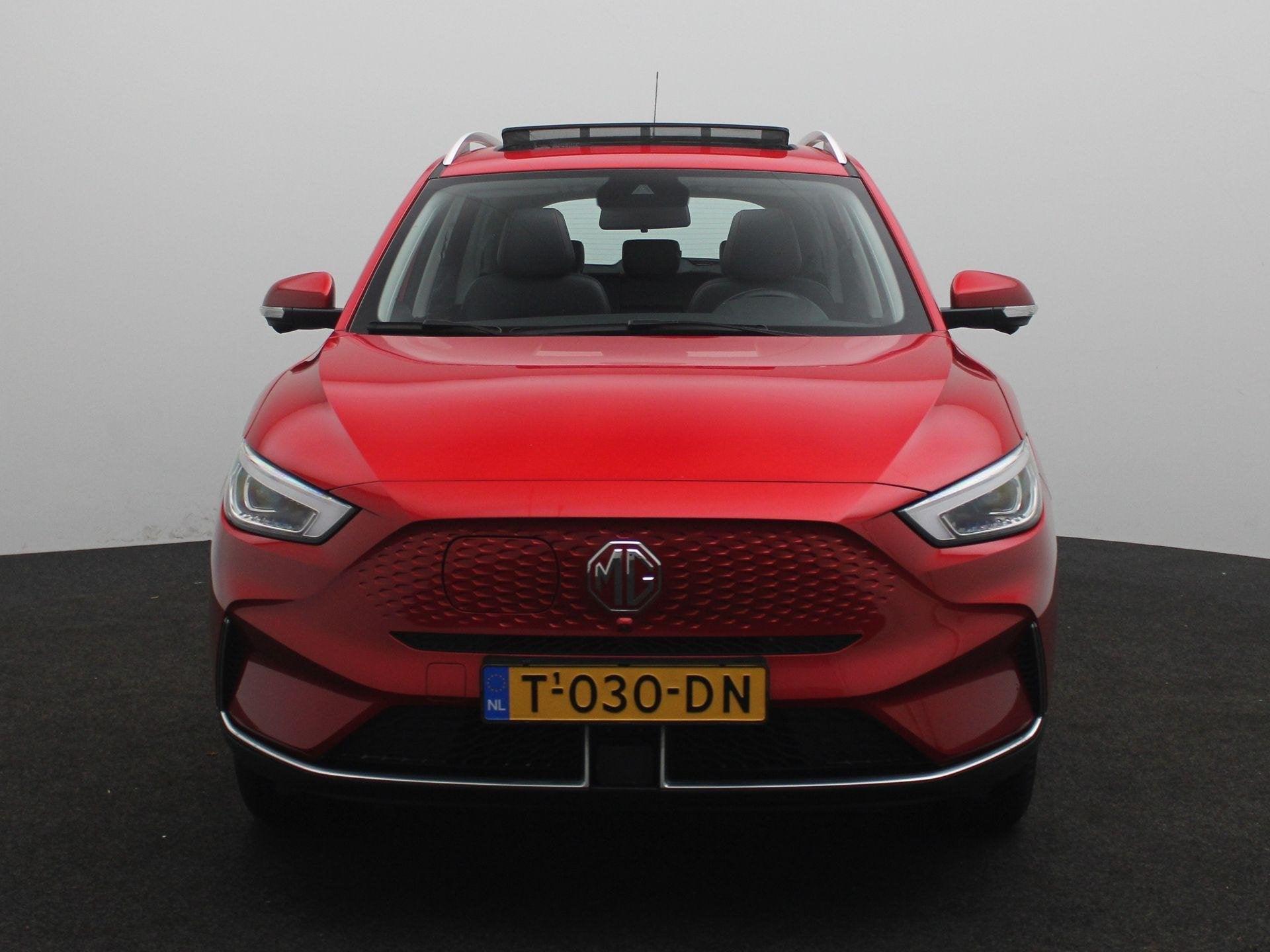 MG ZS EV Long Range Luxury 70 kWh | Camera | Apple Carplay |, Auto's, Gebruikt, ZS, Verwarmde buitenspiegels, Origineel Nederlands