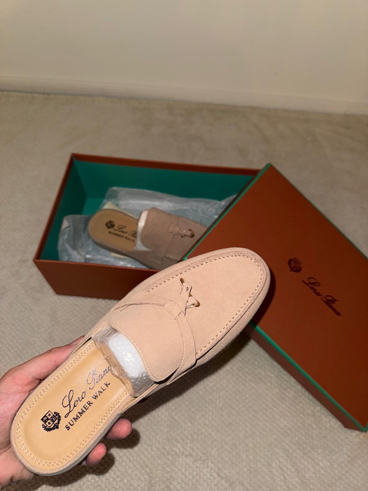 Loro Piana Charms SummerWalk Muiltjes Beige&Grey 36,37,38,39, Kleding | Dames, Schoenen, Ophalen of Verzenden, Zo goed als nieuw