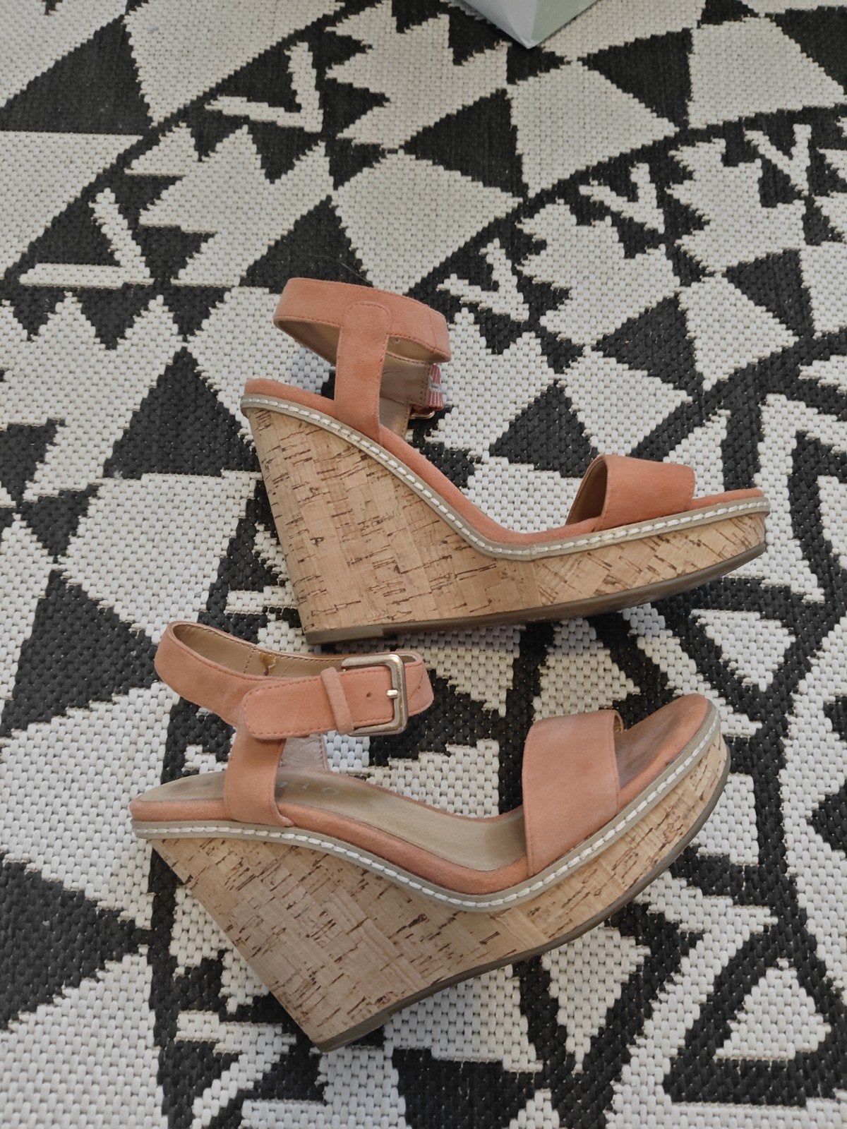 Sandalen met hak Invito maat 37, Ophalen of Verzenden, Zo goed als nieuw, Schoenen met hoge hakken