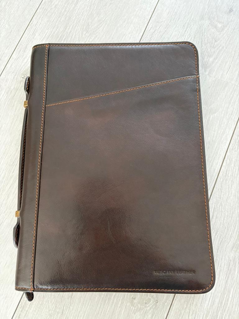 Tuscany leather, Verzenden, Zo goed als nieuw, 10 inch, Bescherming voor- en achterkant