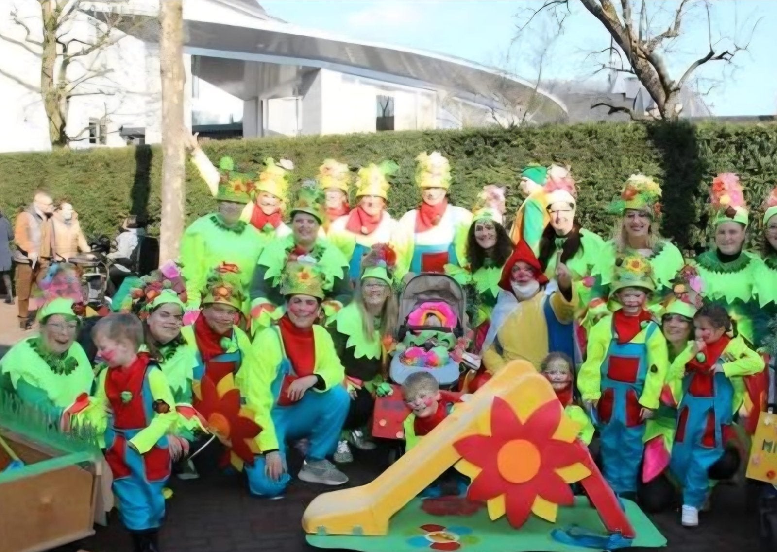Carnavalskleding: kleurrijke pakken voor een grote groep, Ophalen, Gebruikt, Kostuum, Carnaval