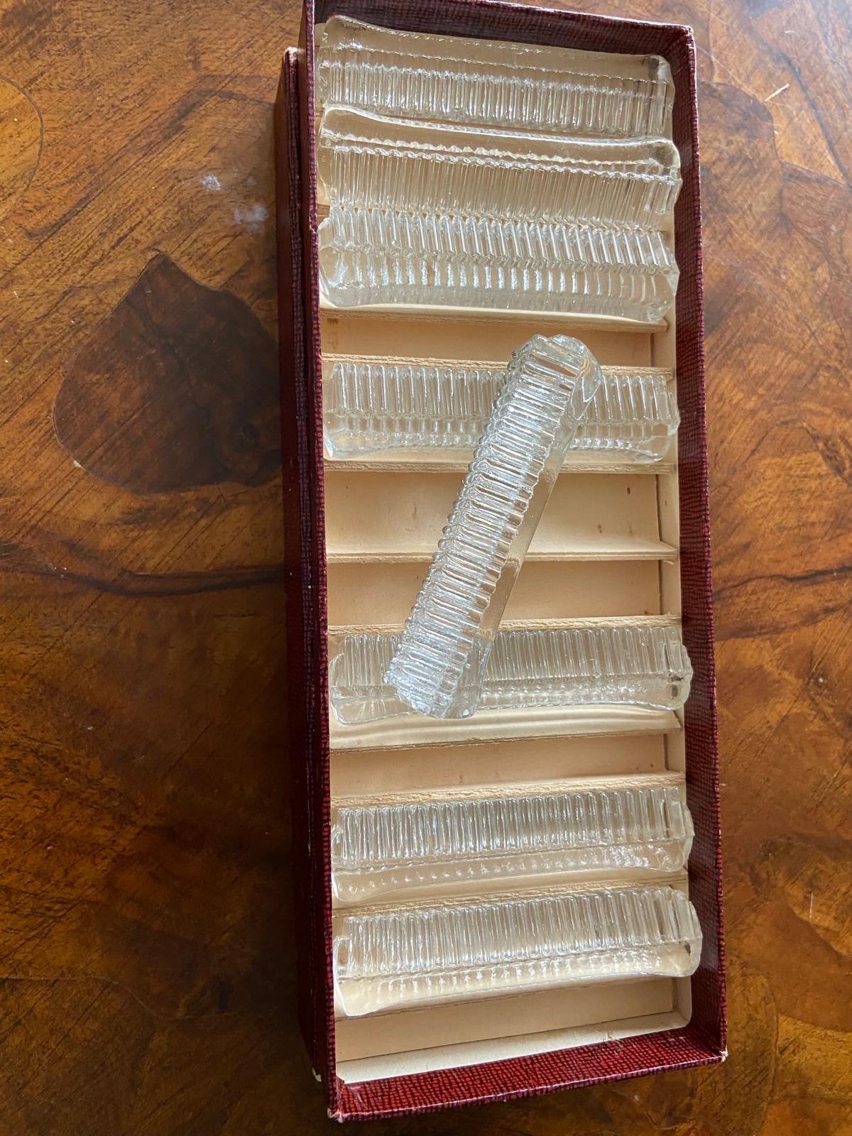 Set van 8 kristallen messenleggers in originele doos, Ophalen