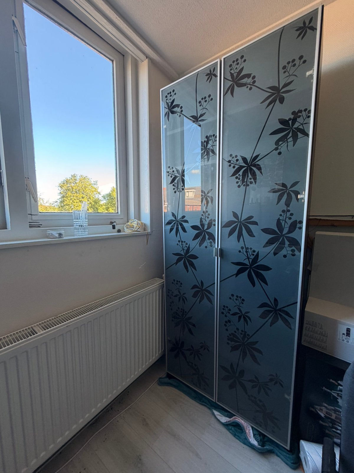 IKEA BILLY deuren Morebro/Nyckelby – glazen bloemenprint, Huis en Inrichting, Kasten | Boekenkasten, Ophalen, 200 cm of meer, 50 tot 100 cm