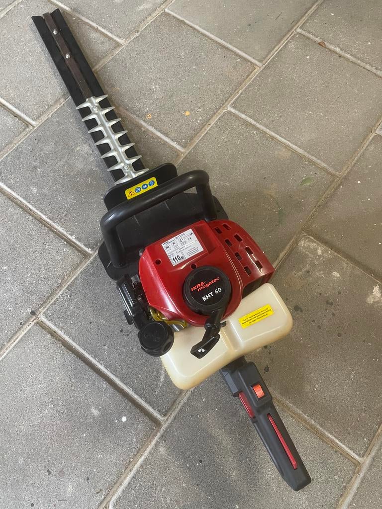 Ikra Mogatec BHT 60 benzine heggenschaar 60cm, Tuin en Terras, Ophalen of Verzenden, Gebruikt, Benzine