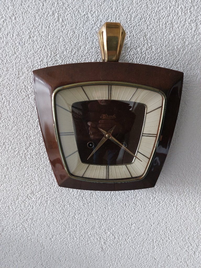 Wandklokje met slagwerk. { Hermle }, Ophalen