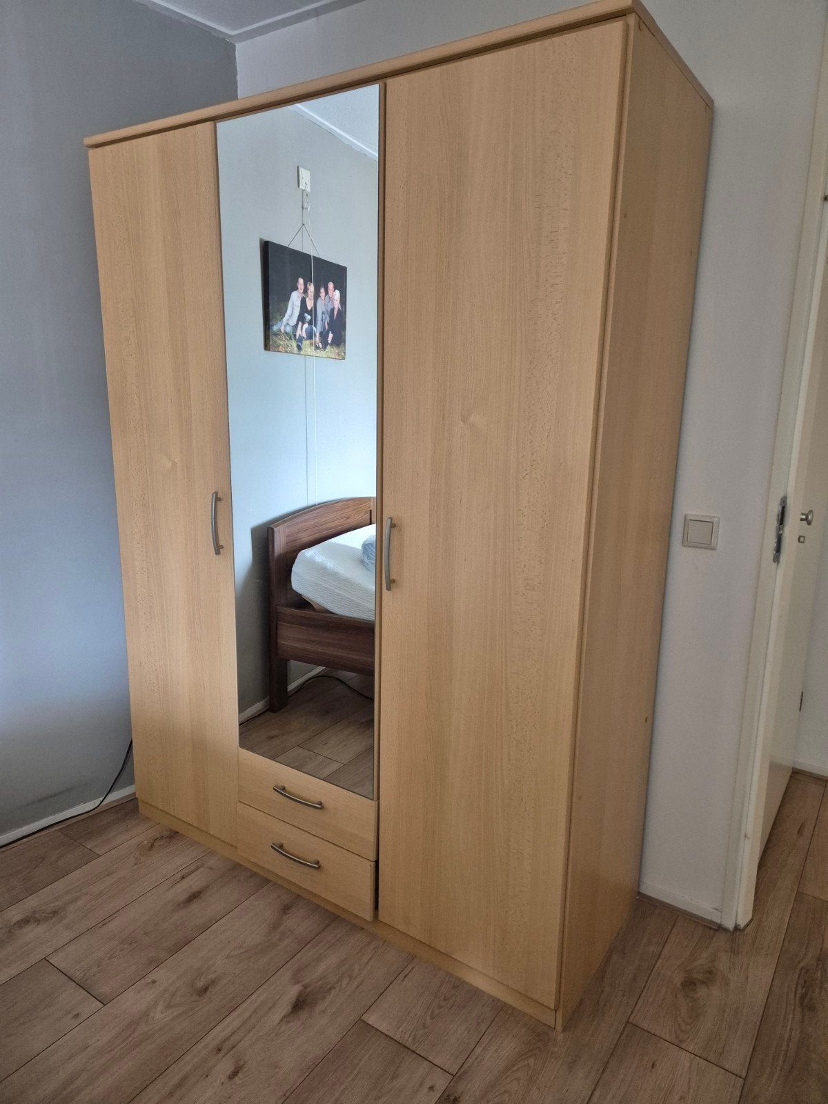 Kledingkast met spiegel en 2 nachtkastjes, Gebruikt, 100 tot 150 cm, 200 cm of meer, Modern