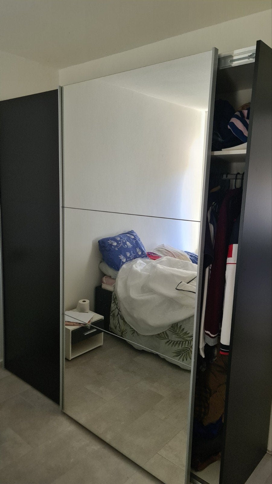 Kledingkast met spiegel, Huis en Inrichting, Ophalen, Met deur(en), Zo goed als nieuw, 200 cm of meer