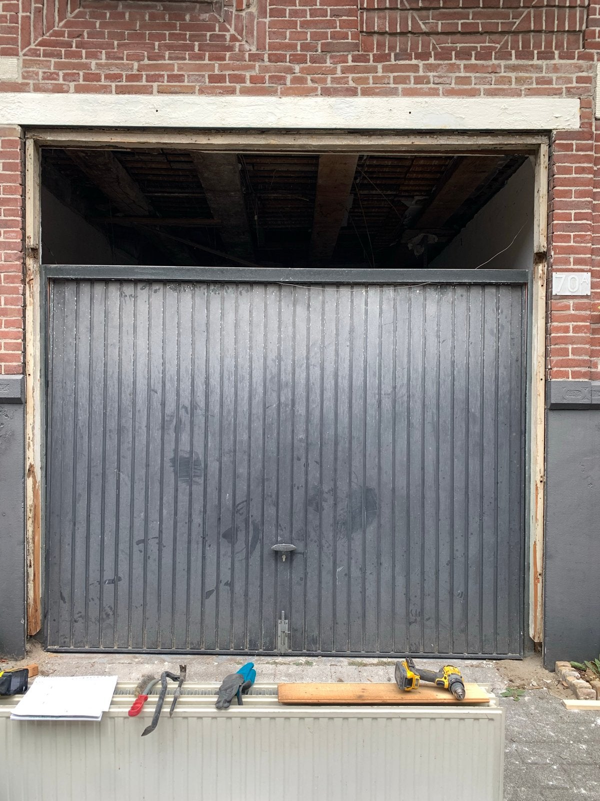 Werkende garagedeur 285x212 cm met slot, gratis af te halen, Ophalen, Gebruikt, 120 cm of meer, Garagedeur