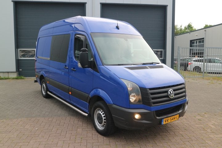 Volkswagen Crafter 35 2.0 TDI L2H2 BM (bj 2015), 13 km/l, Euro 5, Gebruikt, Zwart